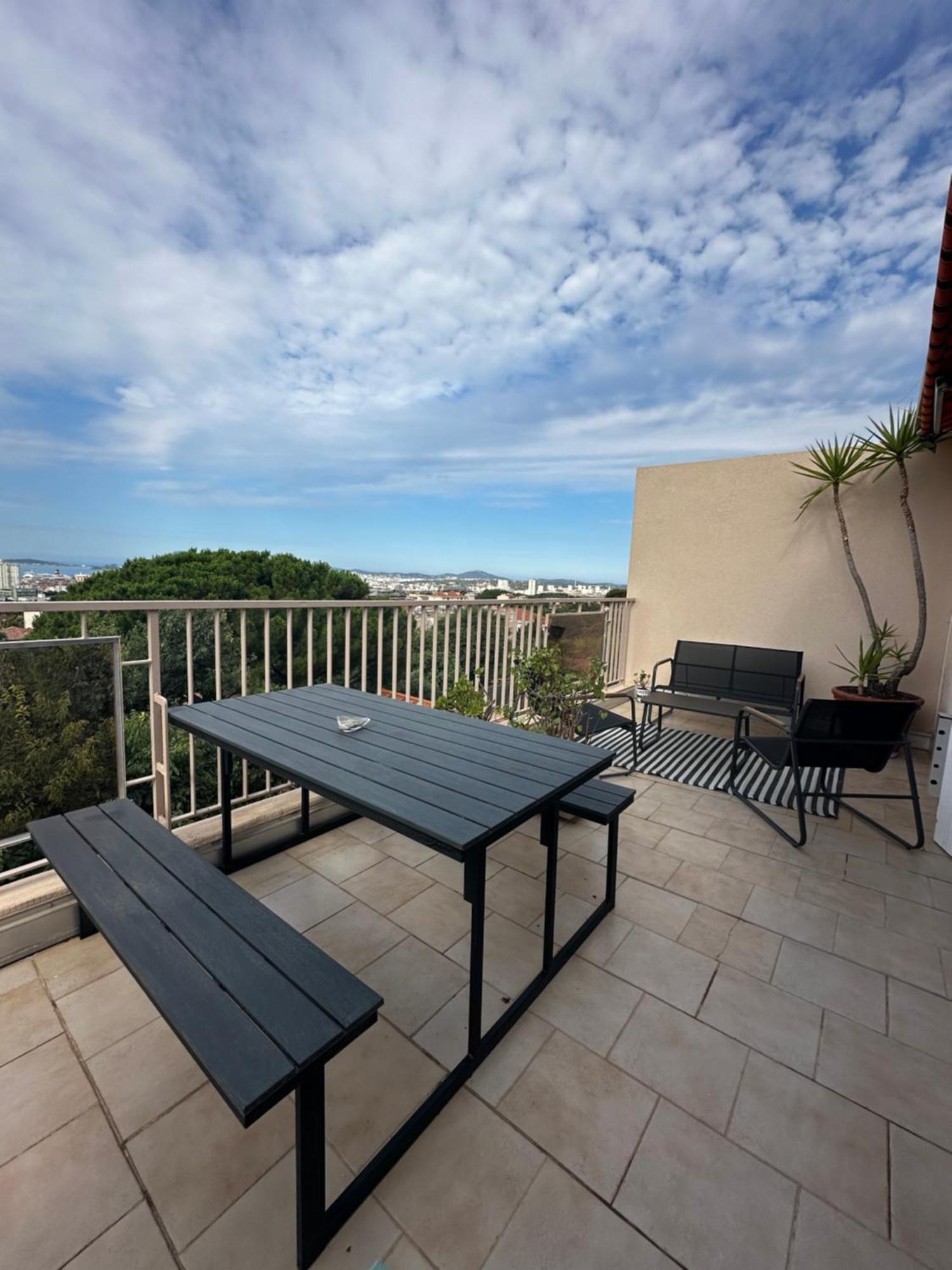 T4 Avec Terrasse Et Garage Prive Apartman Toulon Kültér fotó