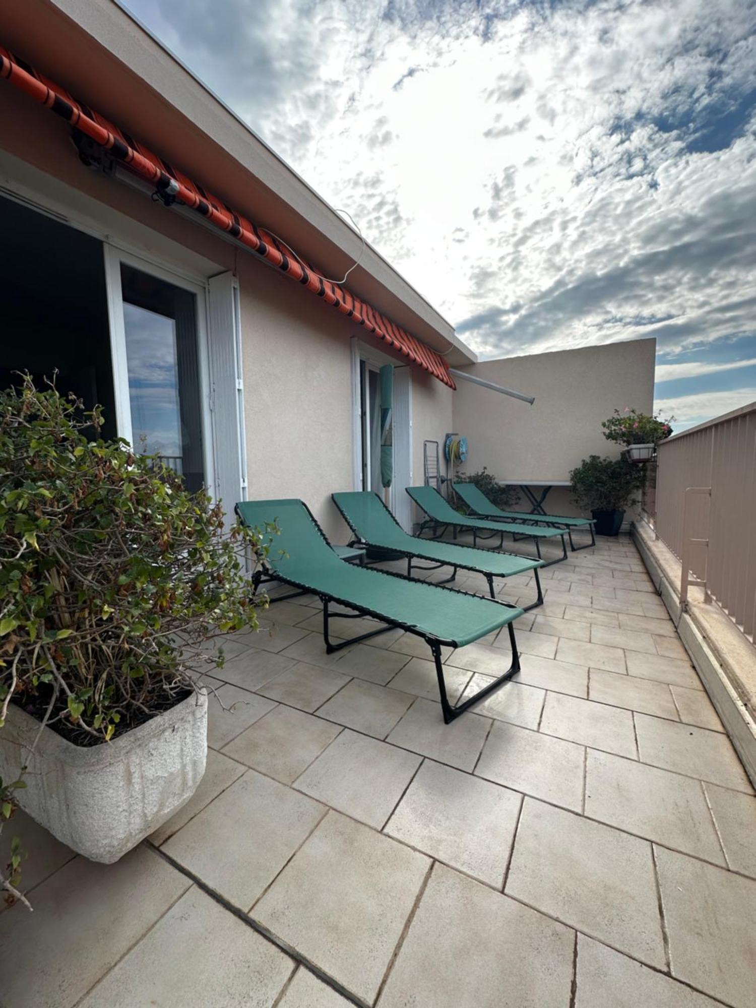T4 Avec Terrasse Et Garage Prive Apartman Toulon Kültér fotó